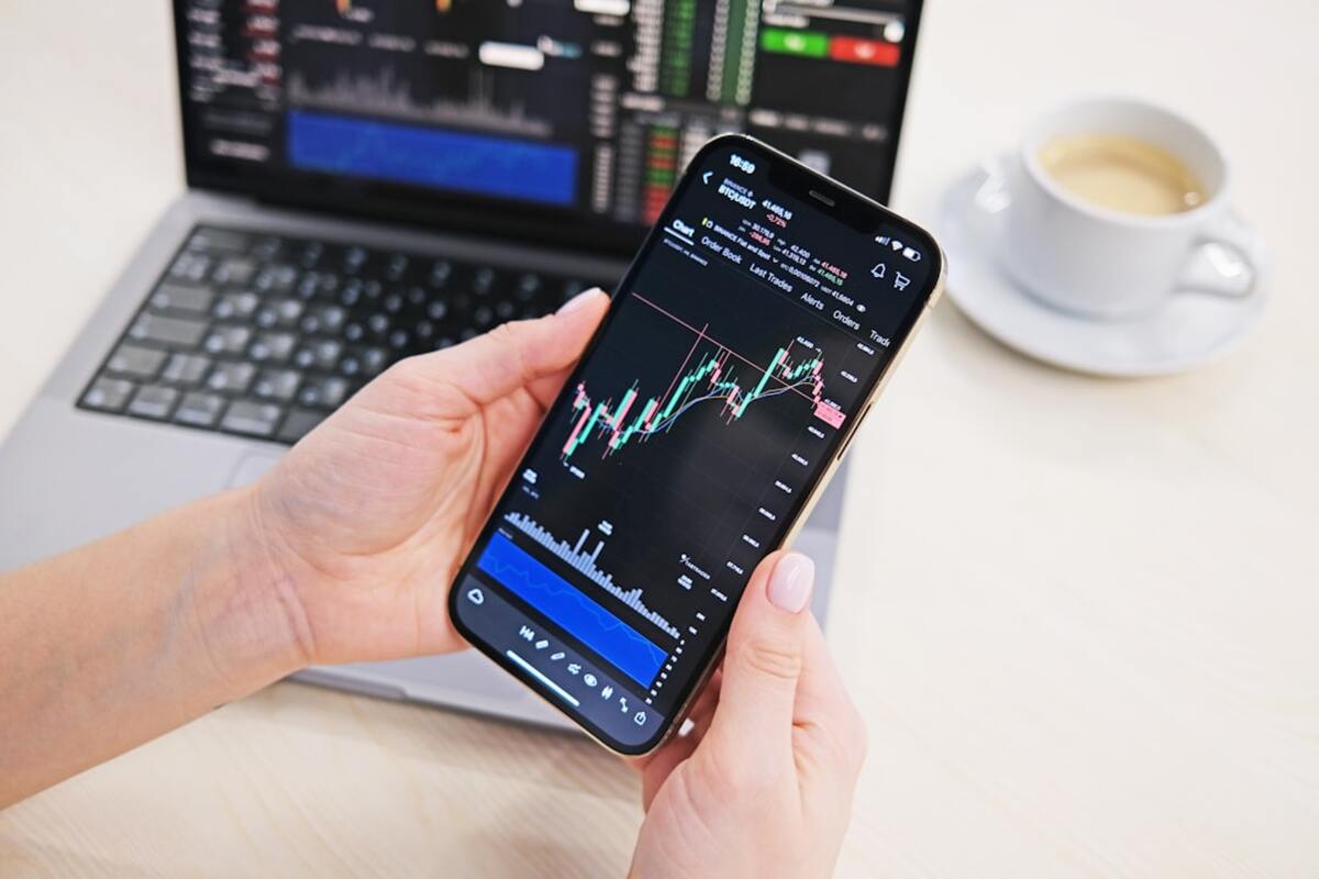 Fractional Shares: How to Invest in Big-Name Stocks With Pocket Change