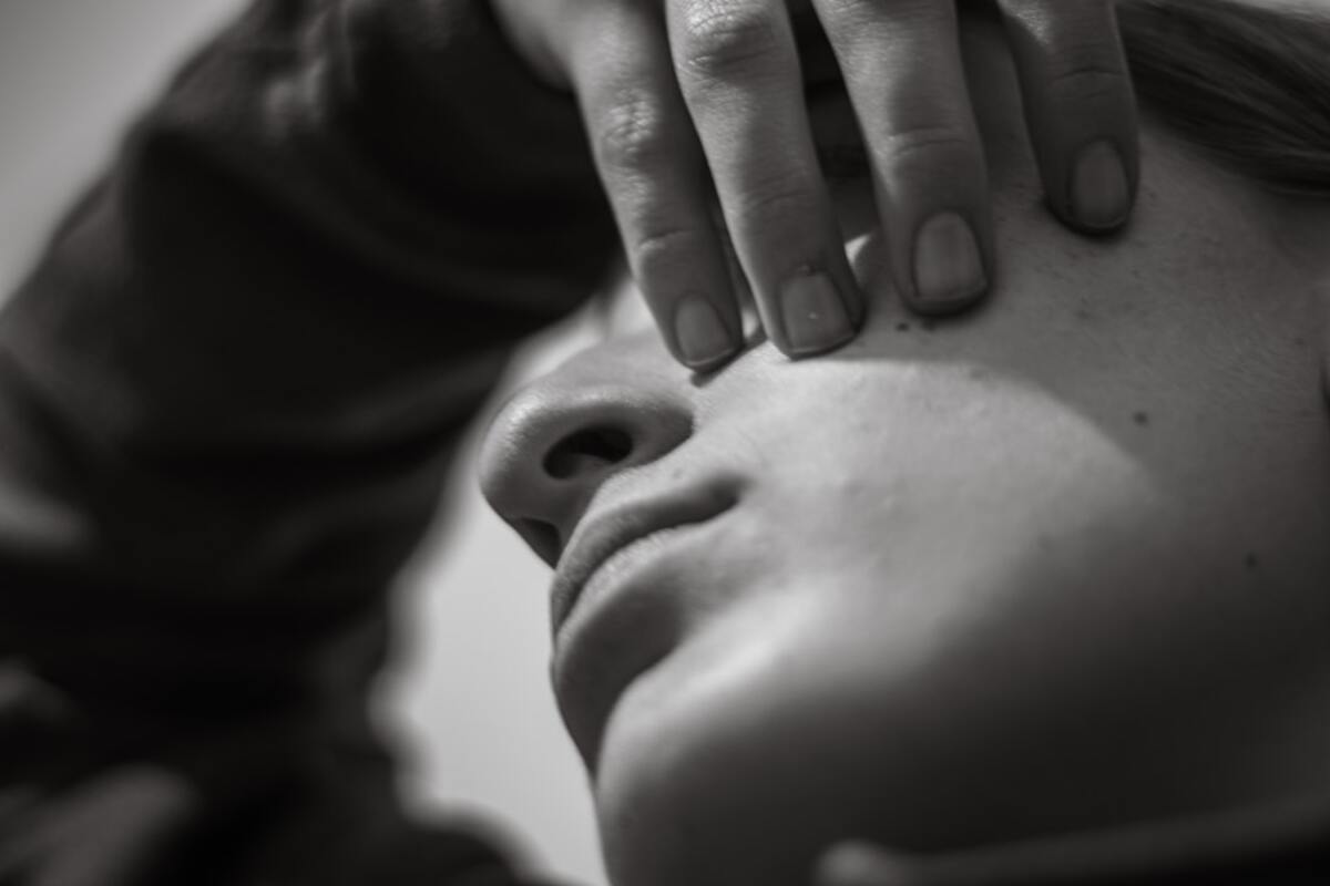 Tight Jaw, Headache, and Neck Pain: A Simple Guide to Clenching (and How to Unclench)