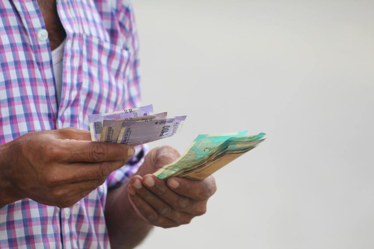 Why Some Bank Transfers Say “Pending” for Days (and What Actually Happens in the Middle)